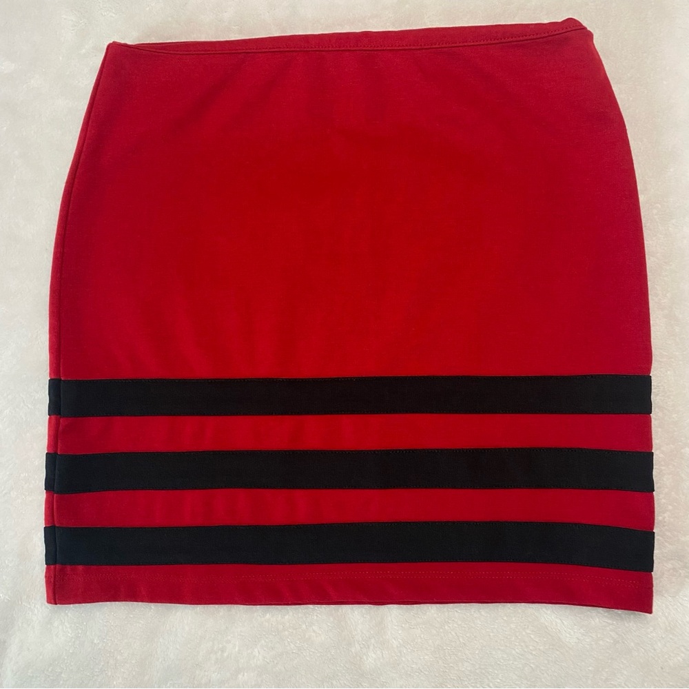 Red and Black Mini Pencil Skirt Size Medium